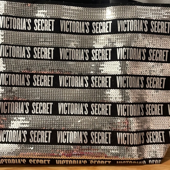 Victorias Secret bag with matching wristlet. - Picture 3 of 9